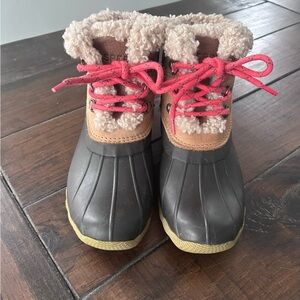 Sperry Women’s Saltwater Alpine Duck Boots